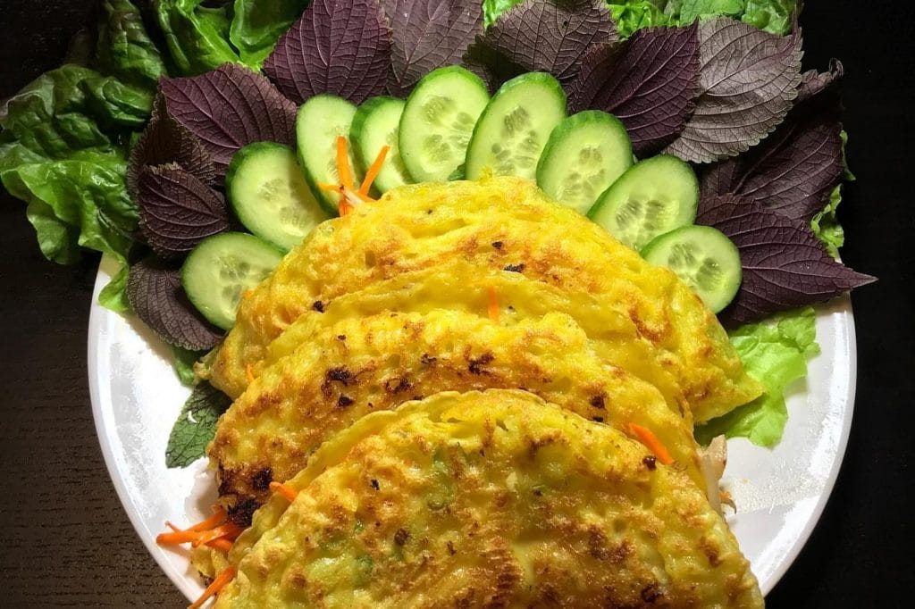 Banh Xeo - best Saigon Foods
